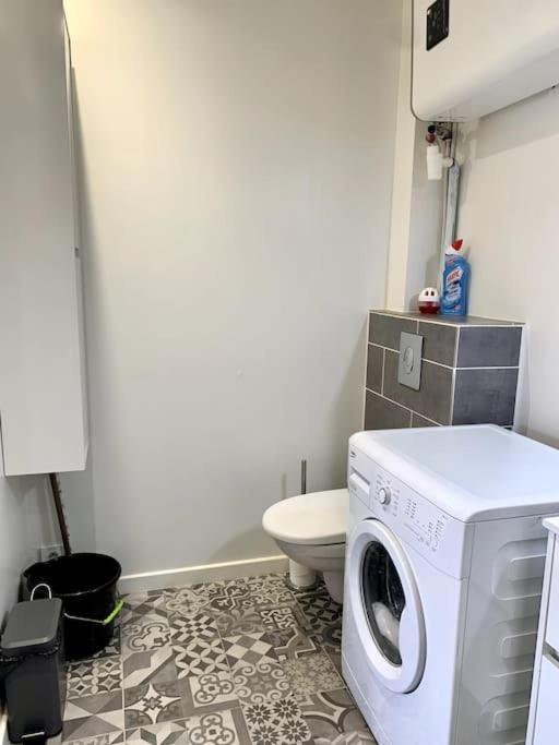 La Garde : Joli Studio Dans Residence Екстериор снимка